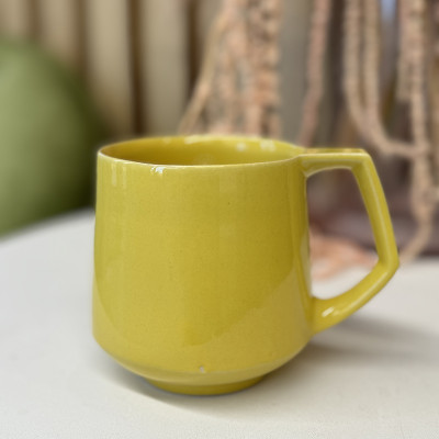 Кружка ручной работы вытянутая "Мимоза" 350 мл Fabrica